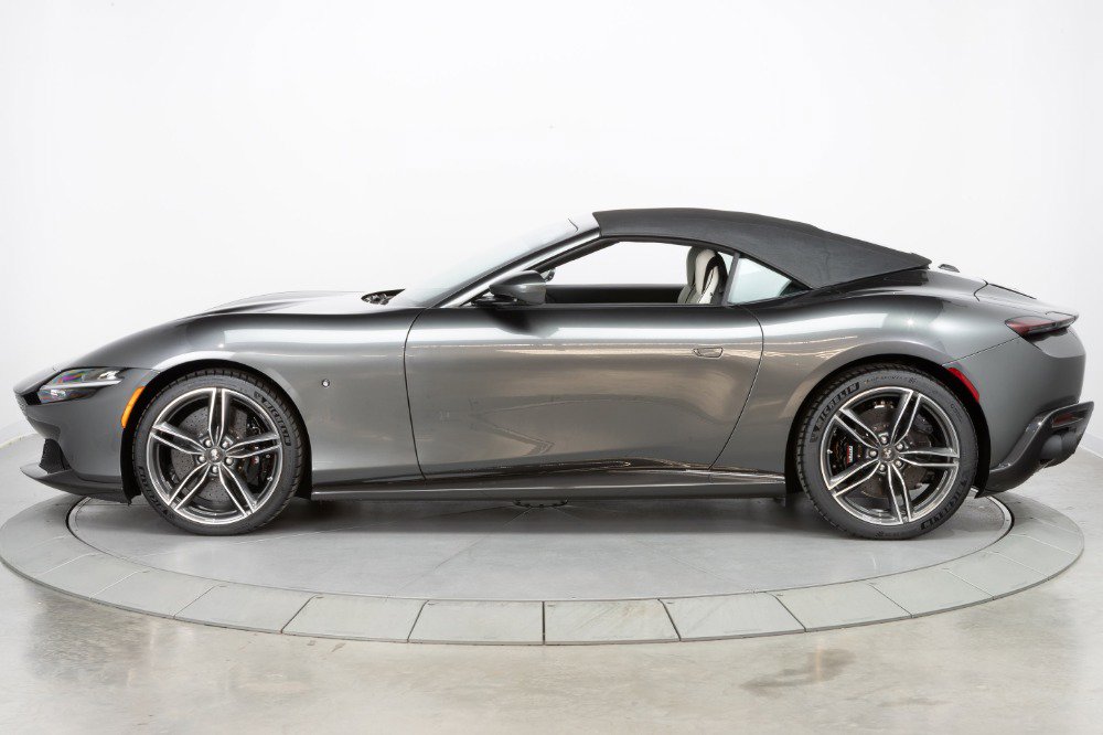 Used 2024 Ferrari Roma Spider image 12