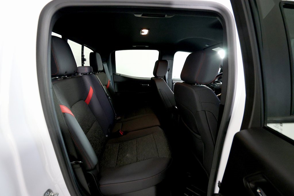 Used 2024 Chevrolet Colorado Z71 w/ Z71 Convenience Package 2 image 12