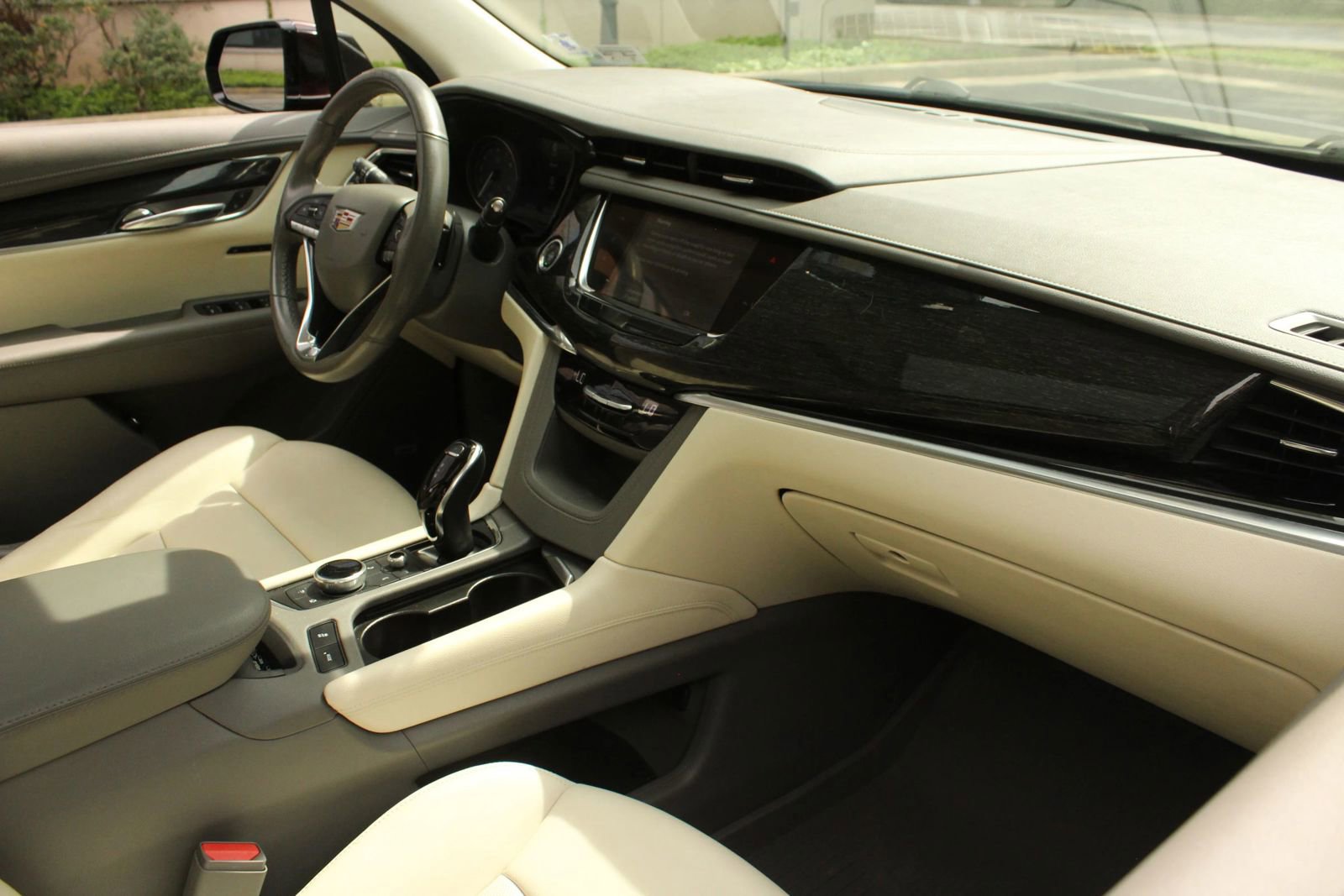 Used 2021 Cadillac XT6 Premium Luxury FWD image 28