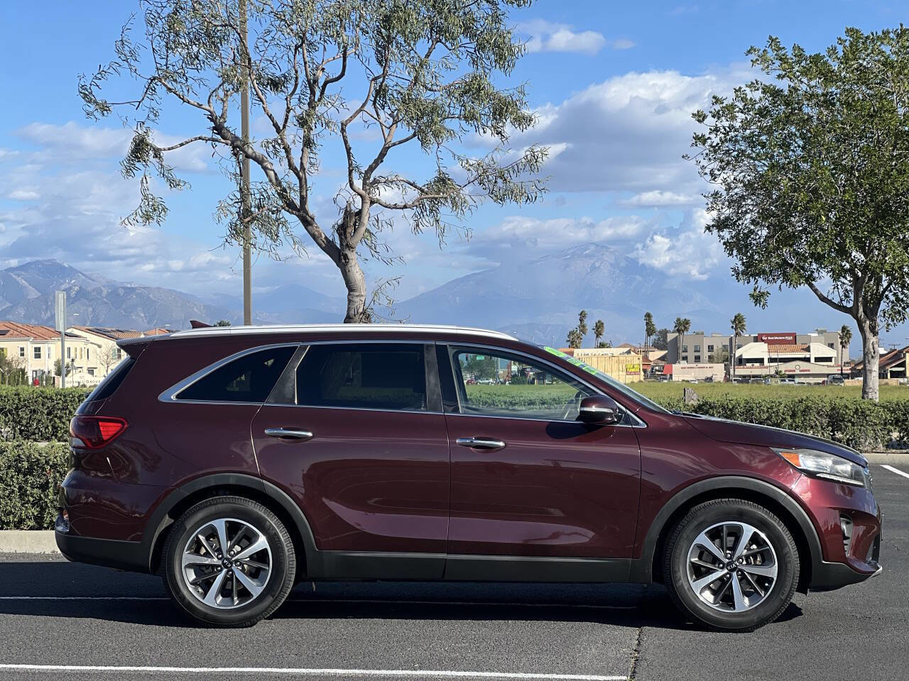 Used 2019 Kia Sorento EX image 4