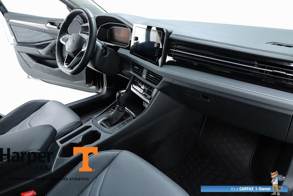 Used 2025 Volkswagen Jetta SEL FWD image 74