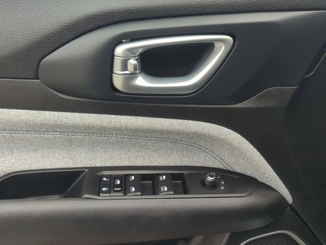 Certified 2022 Jeep Compass Latitude image 13