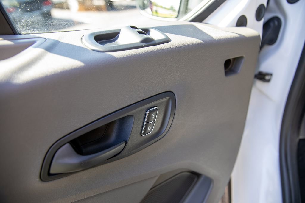 Used 2016 Ford Transit 350 XL image 26