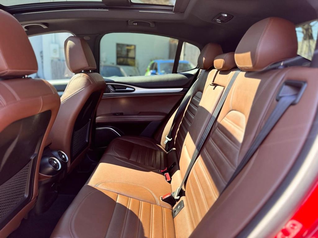 Used 2021 Alfa Romeo Stelvio Ti Sport image 20