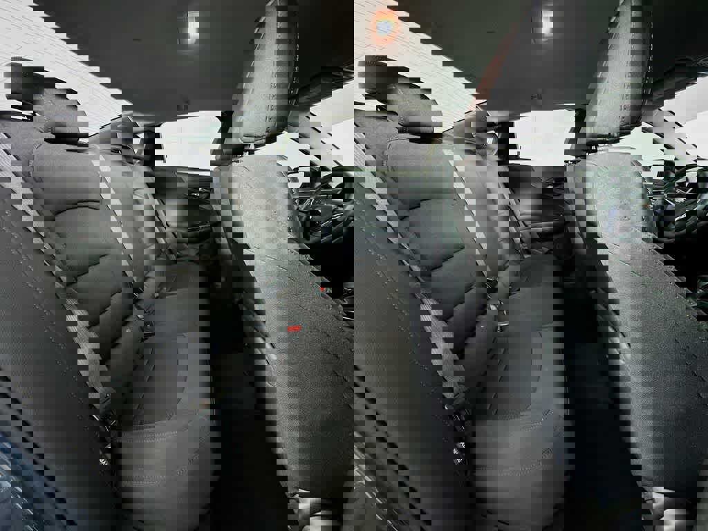 Used 2021 Chevrolet Malibu RS FWD image 30