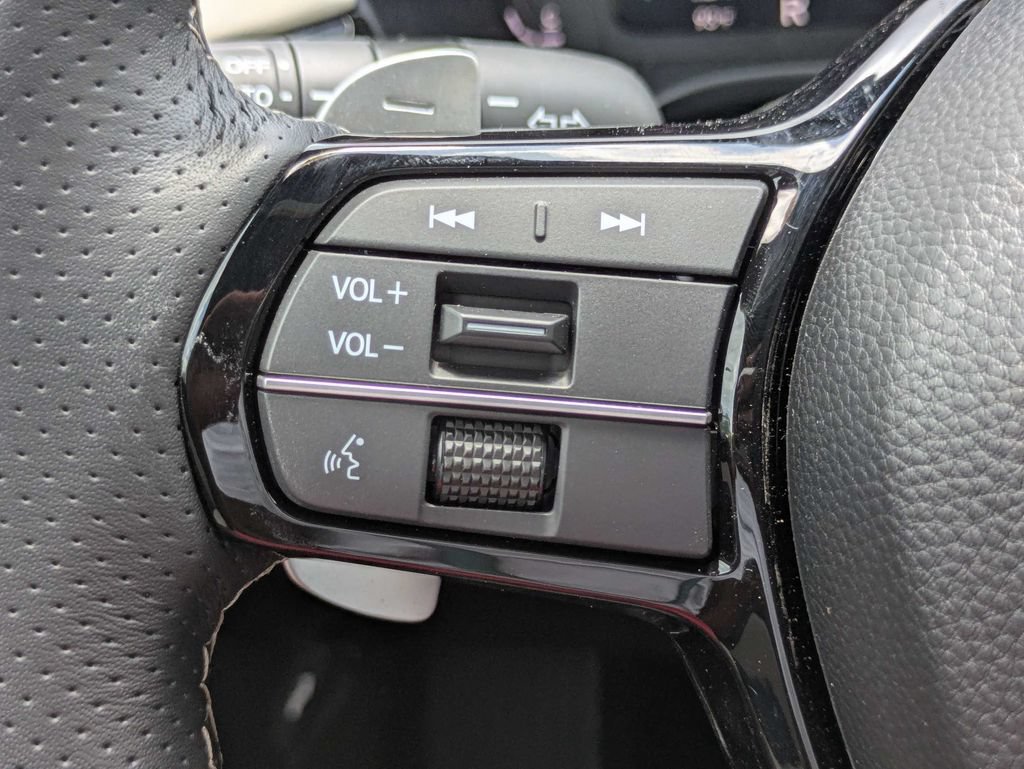 Used 2026 Acura MDX w/ Technology Package FWD image 25