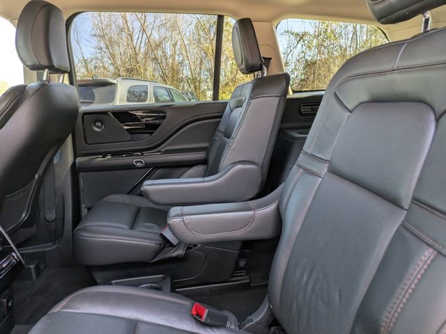 Used 2023 Lincoln Aviator Reserve image 16