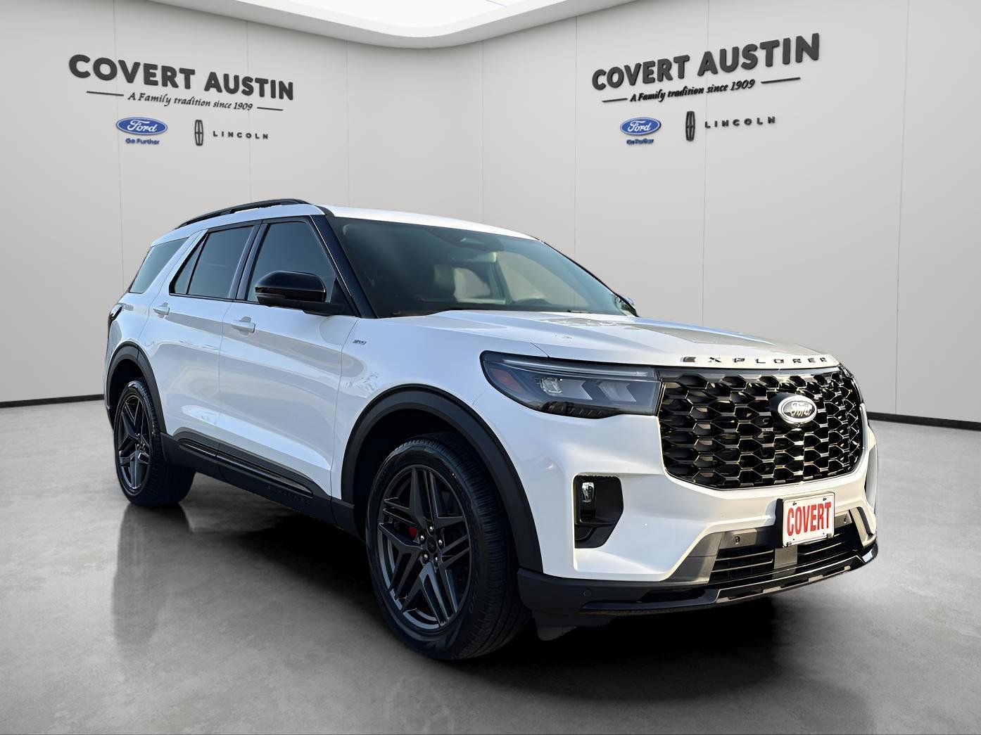 Certified 2025 Ford Explorer ST-Line w/ Premium Package image 7