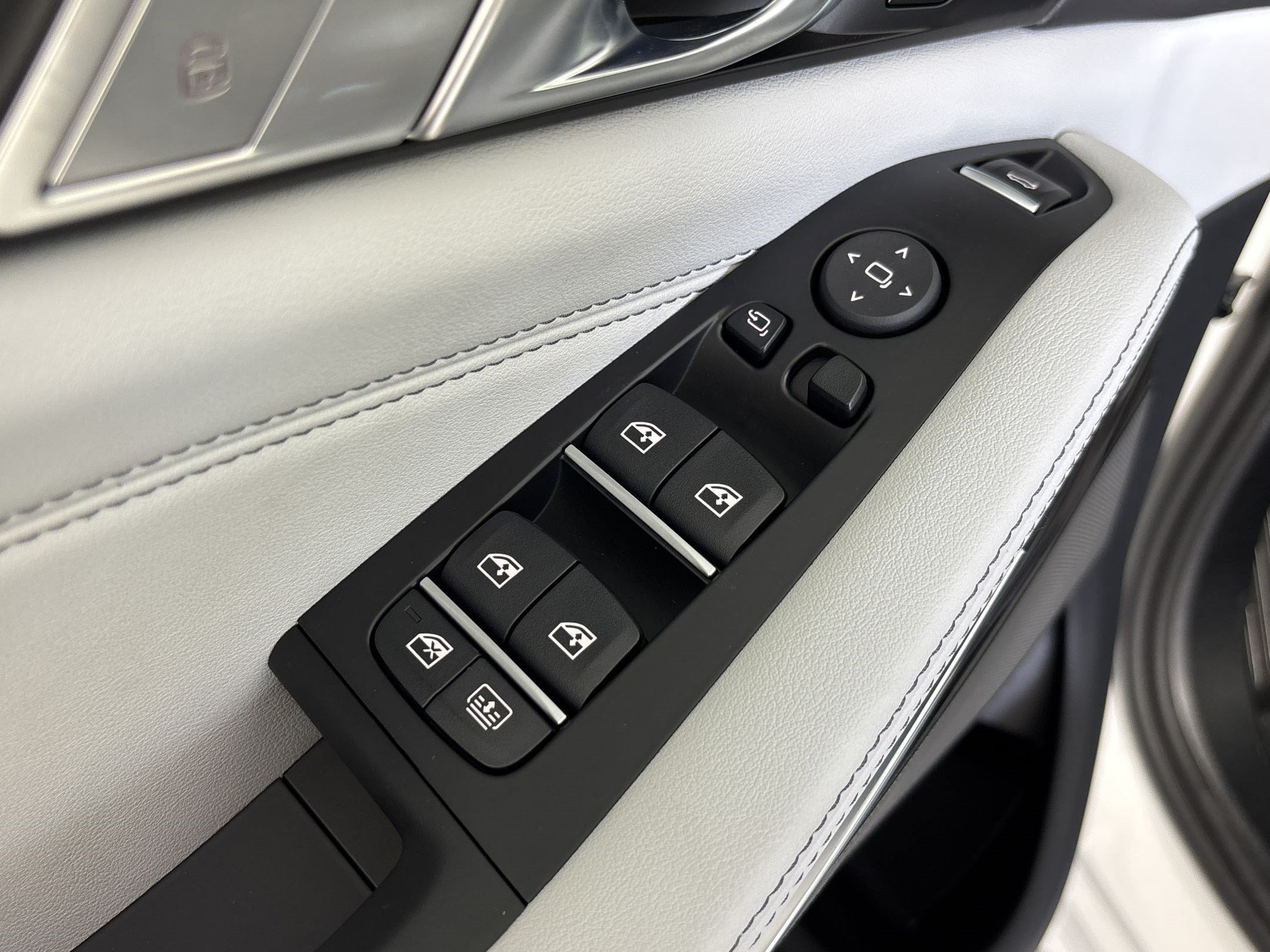 New 2027 BMW X7 xDrive40i w/ Executive Package AWD/4WD image 26