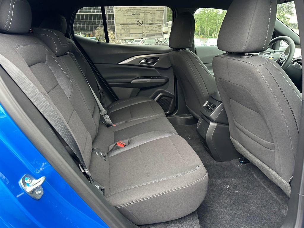 New 2026 Chevrolet Equinox EV LT image 12