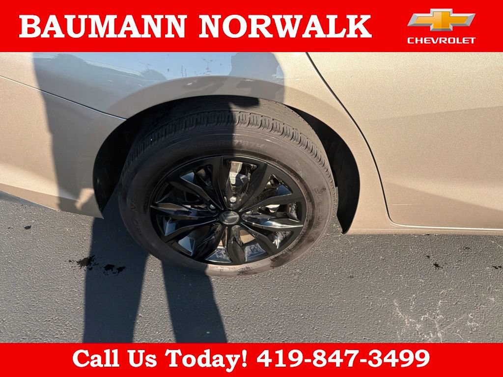 Used 2024 Chevrolet Malibu LT FWD image 10