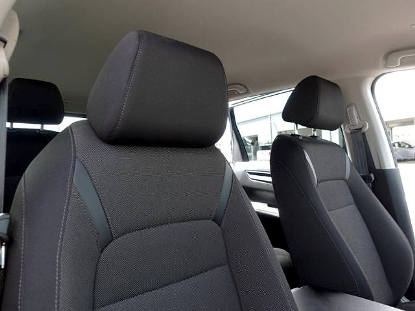Used 2025 Honda CR-V LX image 15