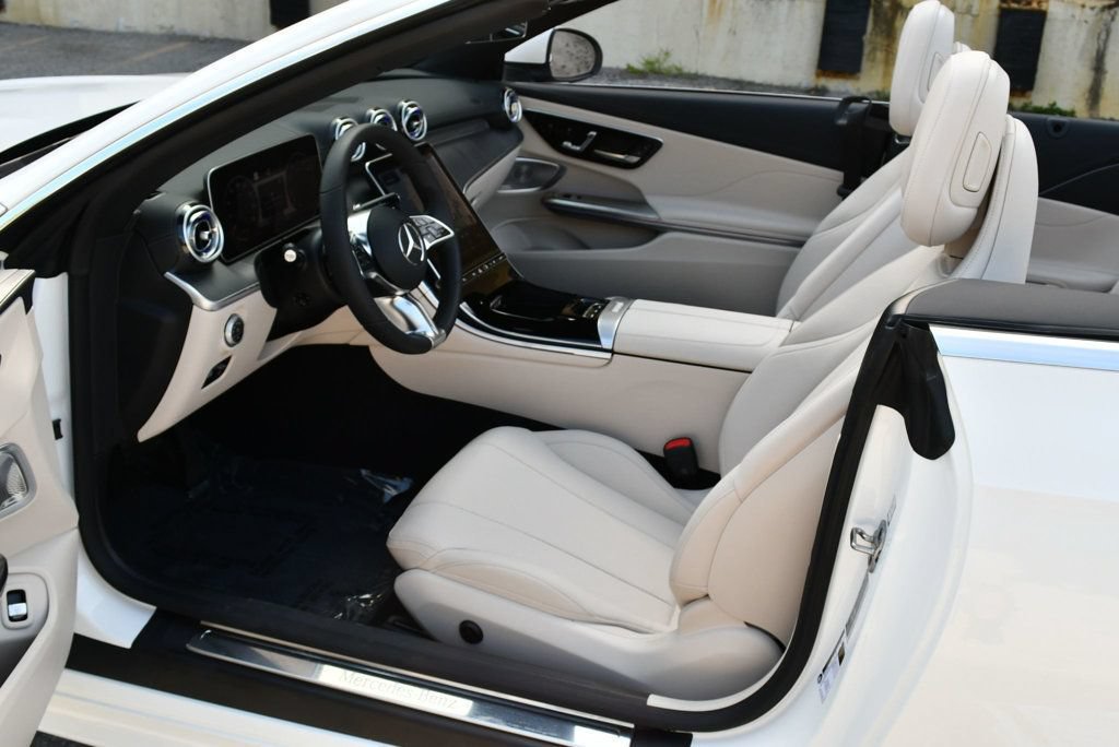 Used 2024 Mercedes-Benz CLE 300 4MATIC Cabriolet image 59