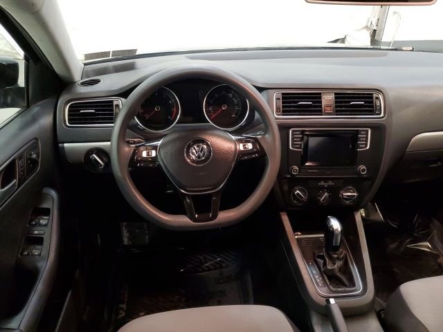Used 2017 Volkswagen Jetta S image 13