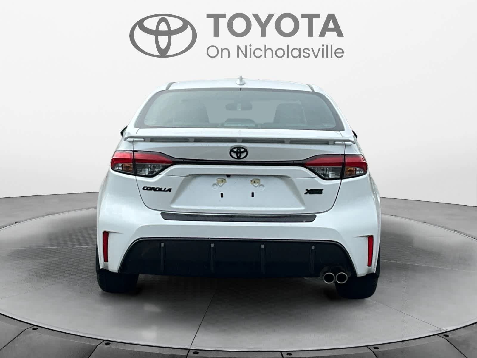 Used 2026 Toyota Corolla XSE FWD image 4
