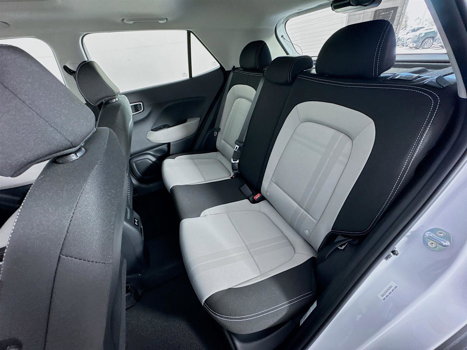 New 2025 Hyundai Venue SEL image 21