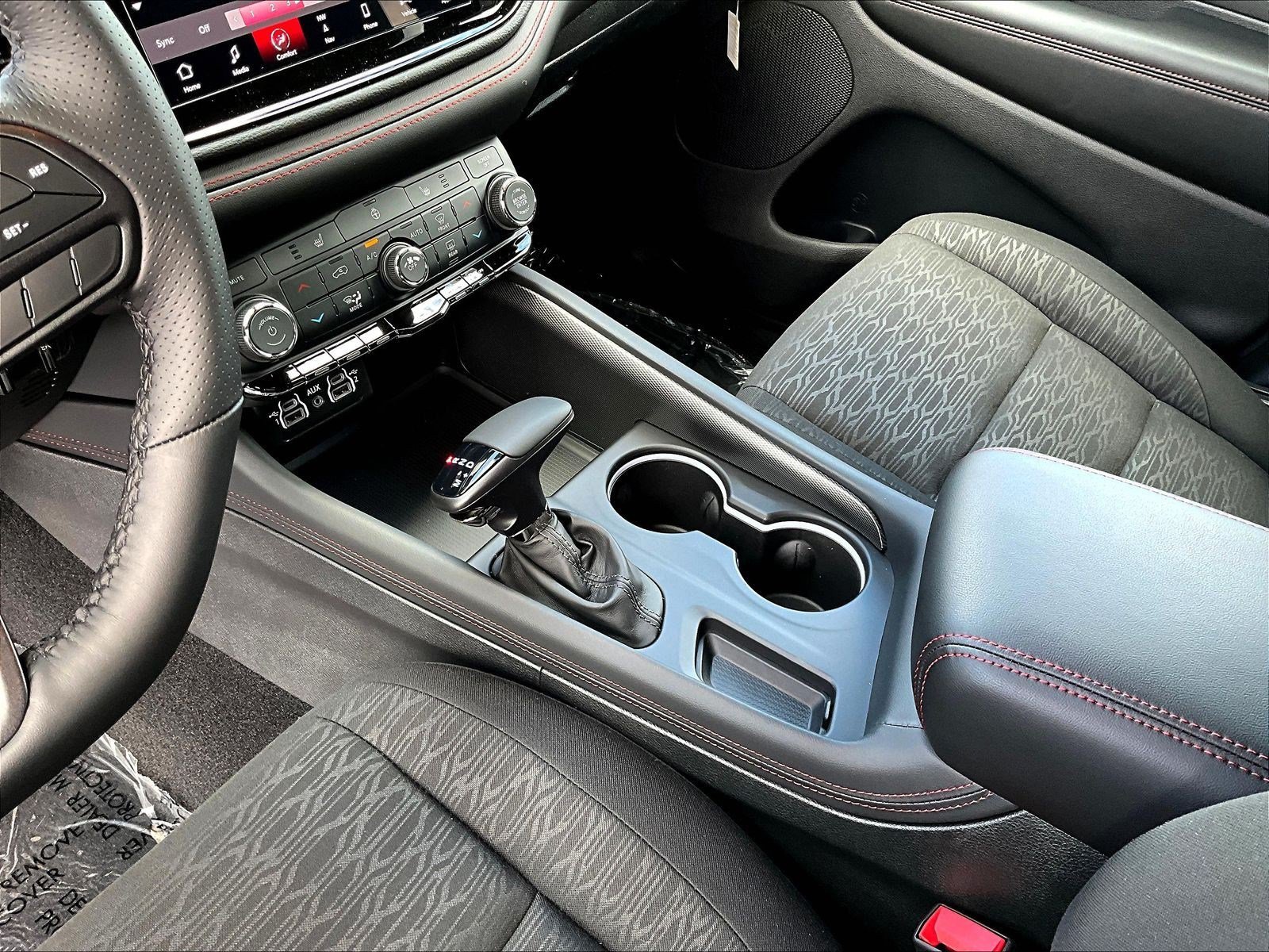 New 2026 Dodge Durango GT w/ Blacktop Package AWD/4WD image 12