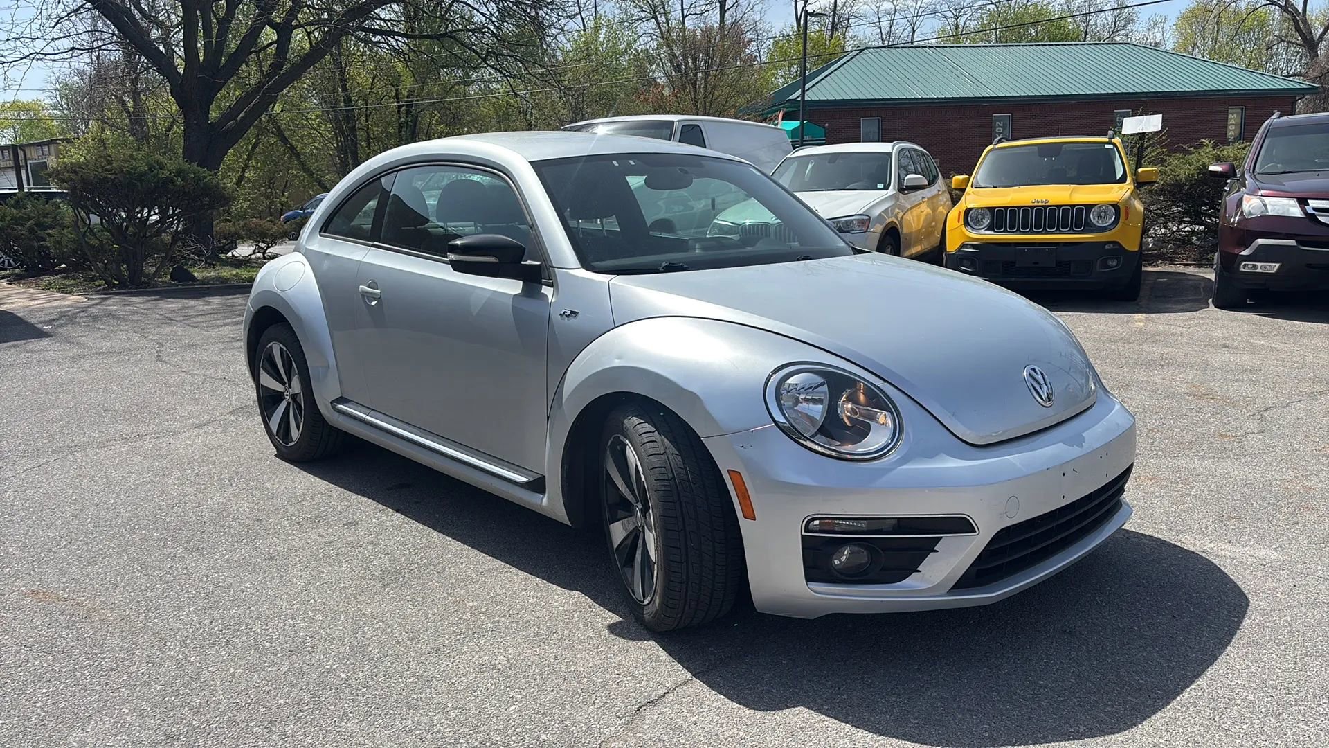 Used 2014 Volkswagen Beetle R-Line FWD image 4