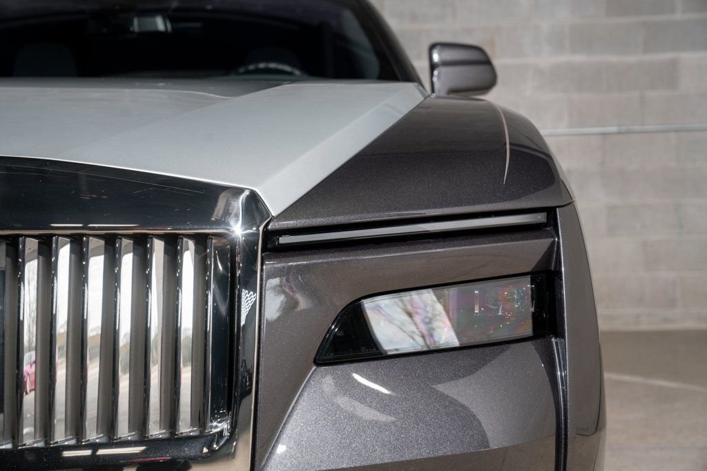 Used 2024 Rolls-Royce Spectre w/ Spectre Launch Package AWD/4WD image 39