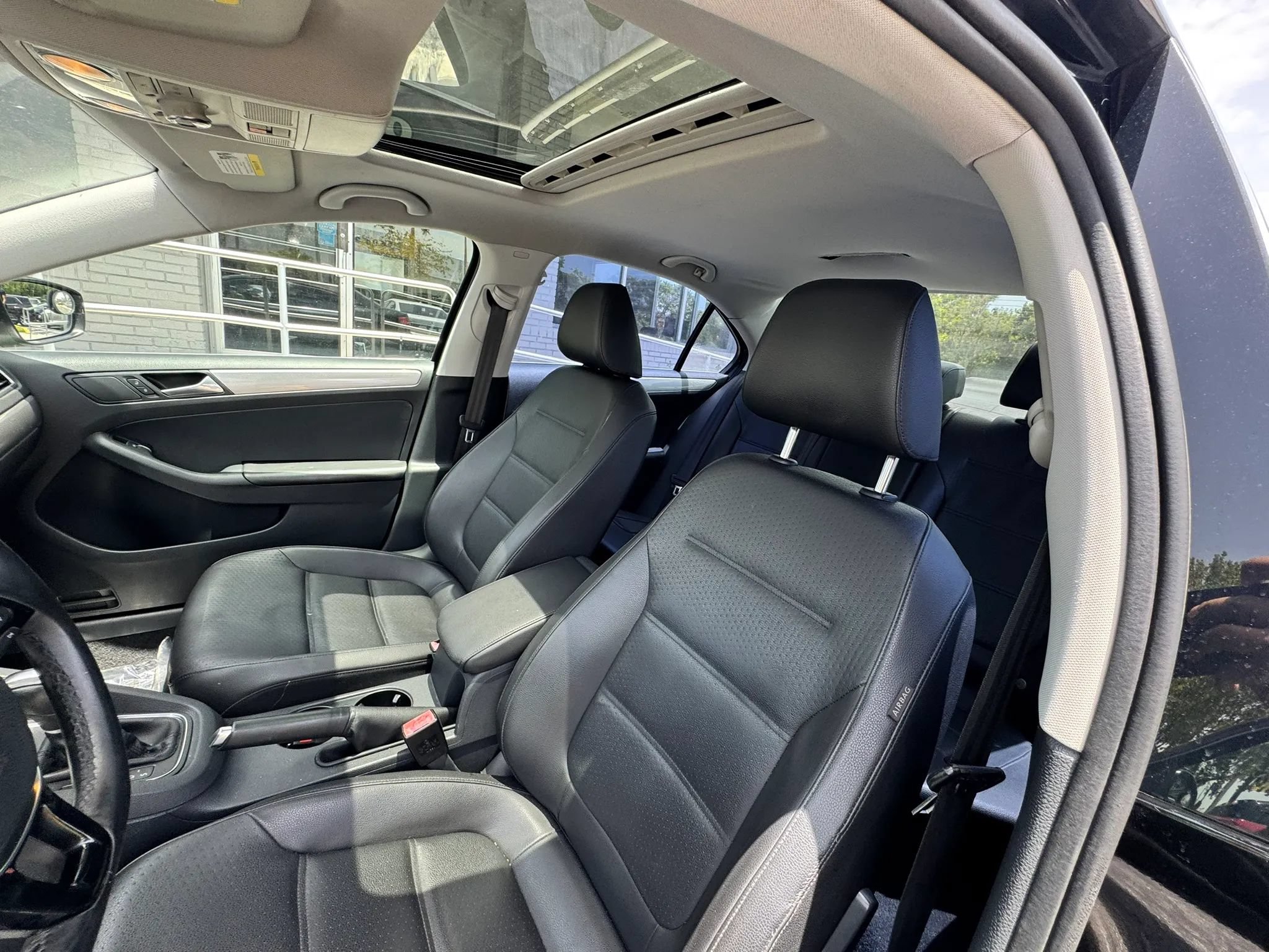Used 2015 Volkswagen Jetta Sport FWD image 13