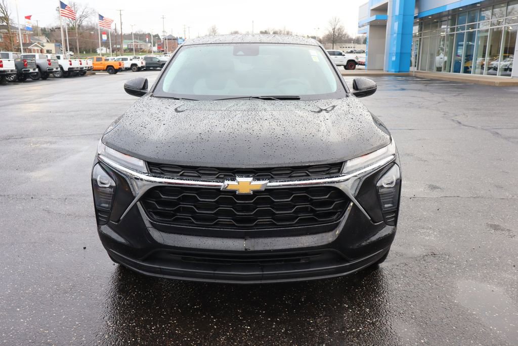 Used 2024 Chevrolet Trax LS w/ LS Convenience Package image 27