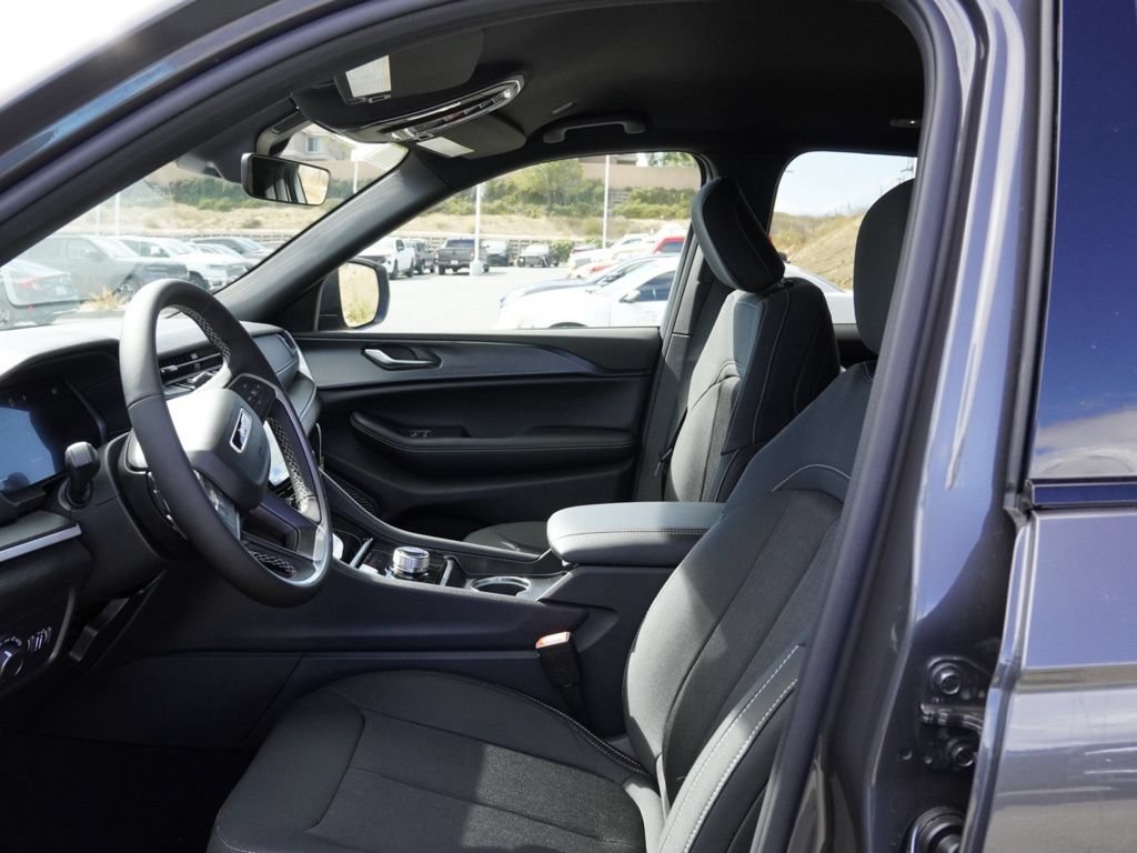 New 2026 Jeep Grand Cherokee Laredo RWD image 19