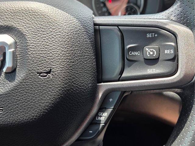 Used 2024 RAM 2500 Tradesman w/ Chrome Appearance Group AWD/4WD image 33