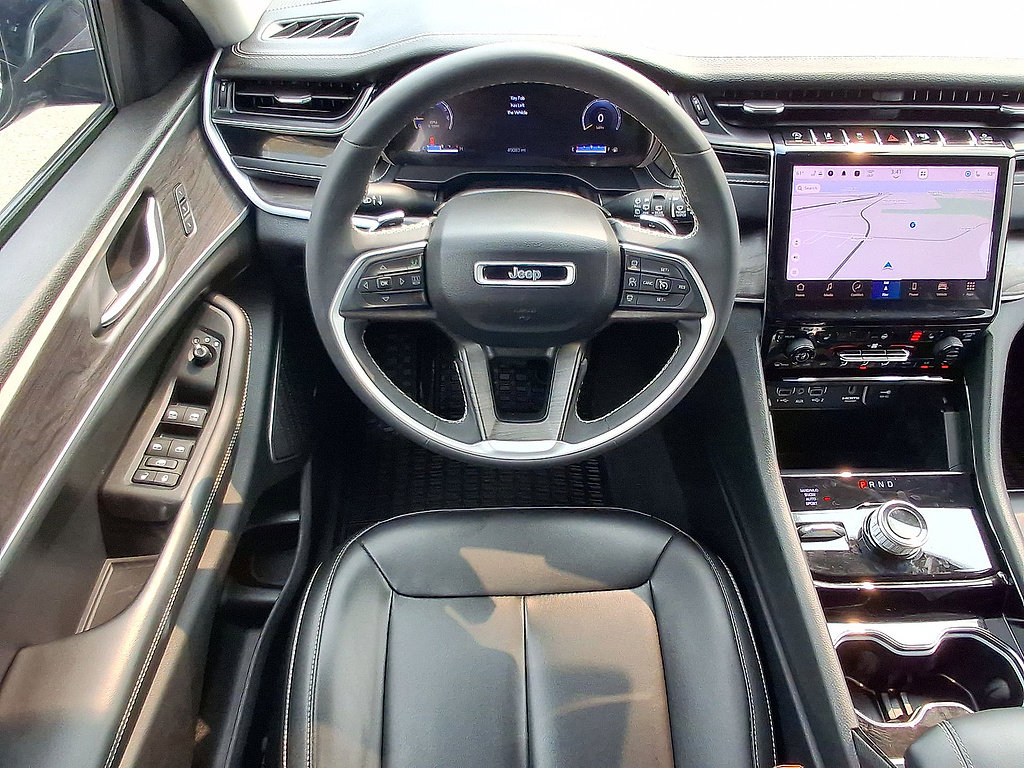 Certified 2023 Jeep Grand Cherokee L Limited w/ Black Appearance Package AWD/4WD image 27