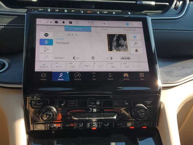 Certified 2022 Jeep Grand Cherokee L Limited image 32