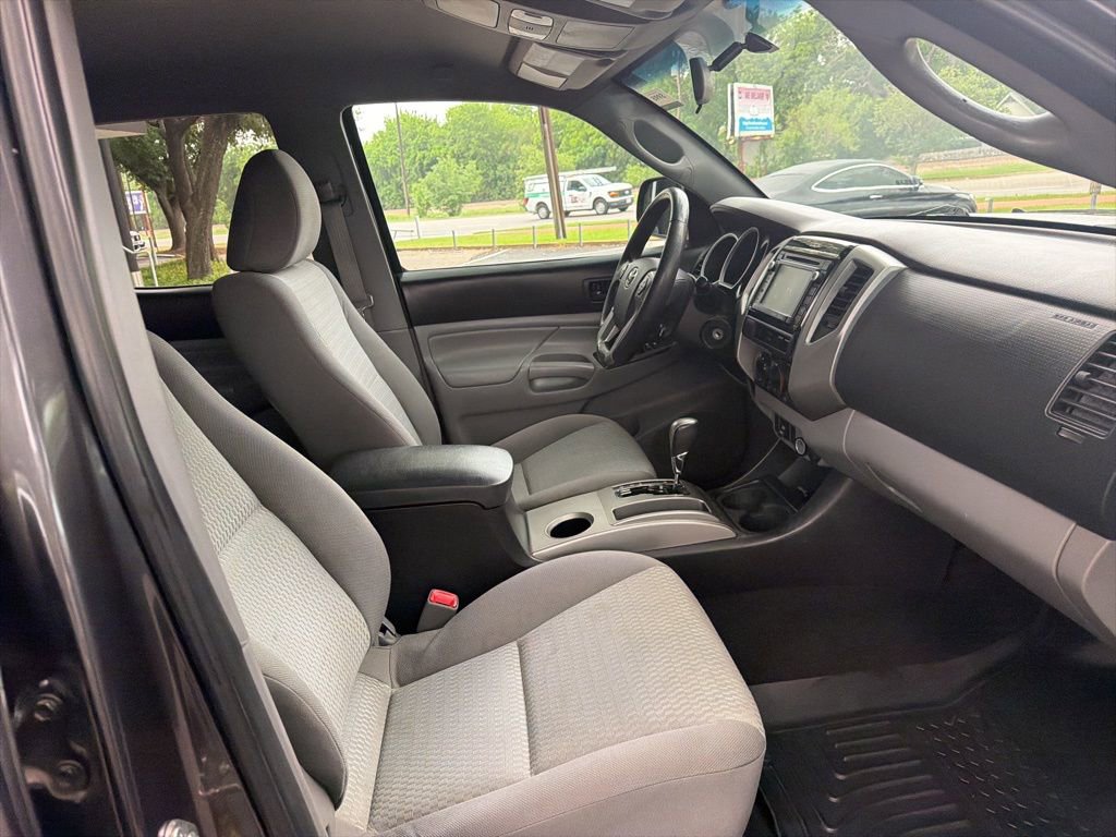 Used 2014 Toyota Tacoma PreRunner w/ SR5 Package RWD image 20