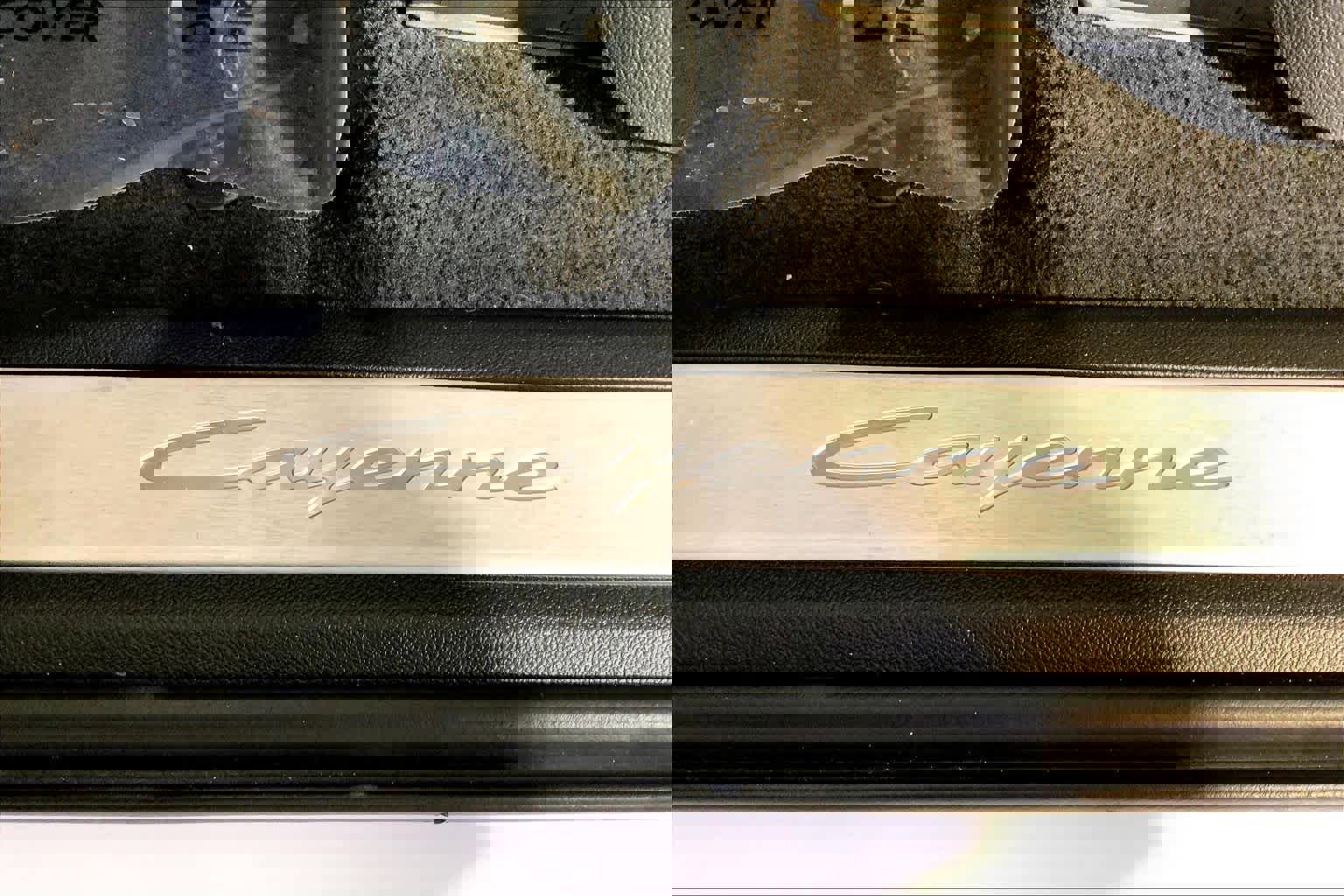 Used 2024 Porsche Cayenne Coupe image 19