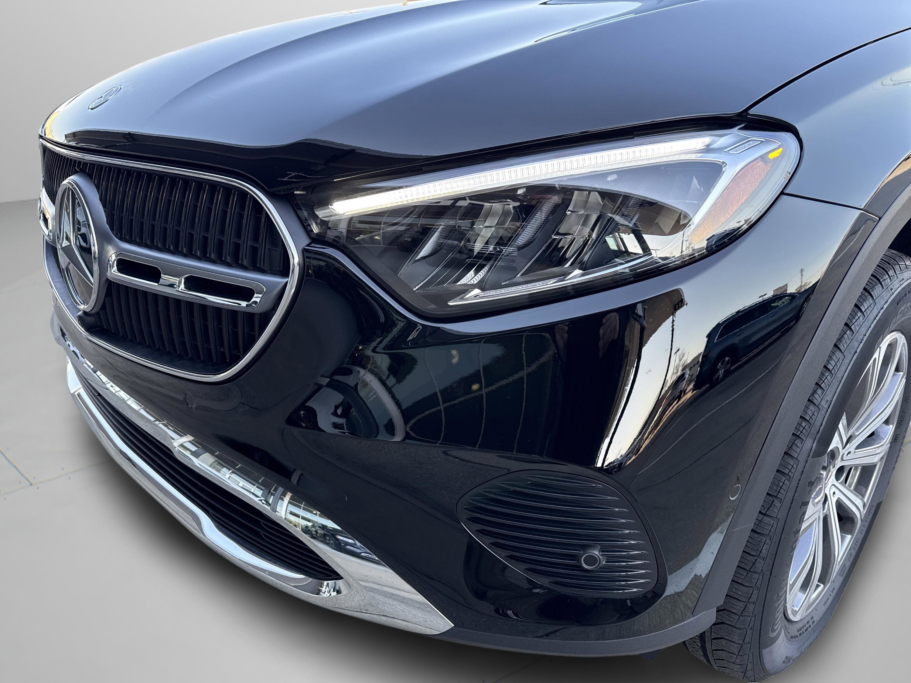 Certified 2023 Mercedes-Benz GLC 300 image 37