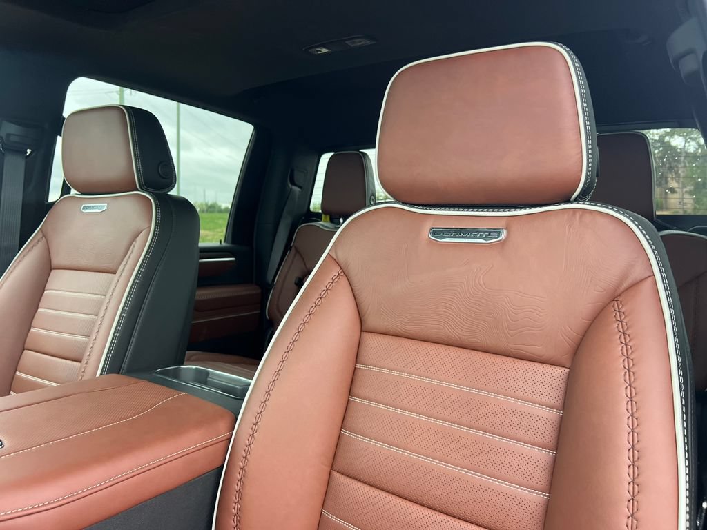 New 2026 GMC Sierra 3500 Denali Ultimate AWD/4WD image 16