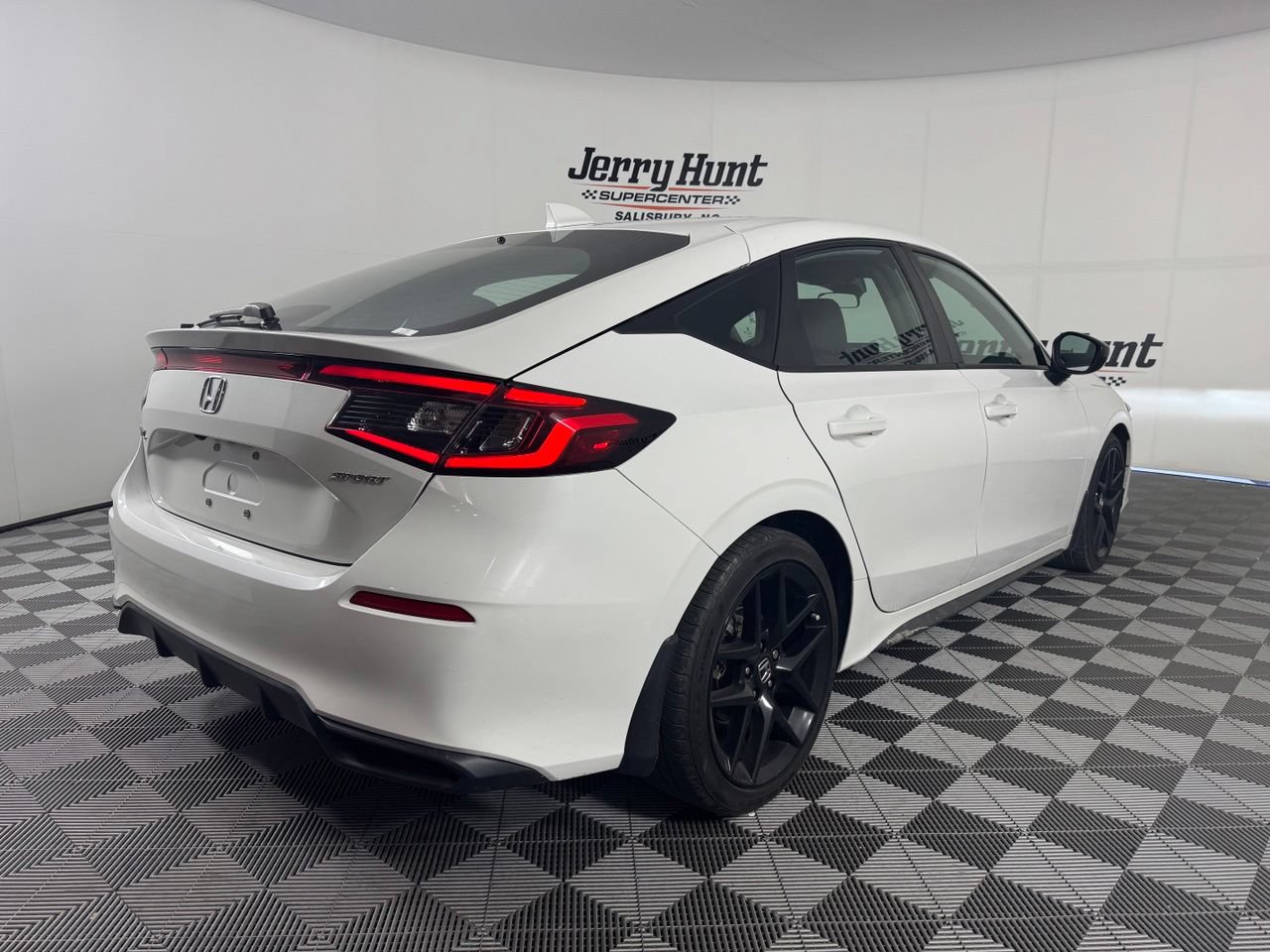 Used 2023 Honda Civic Sport image 7