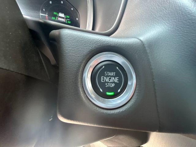 Used 2023 GMC Yukon SLT AWD/4WD image 29