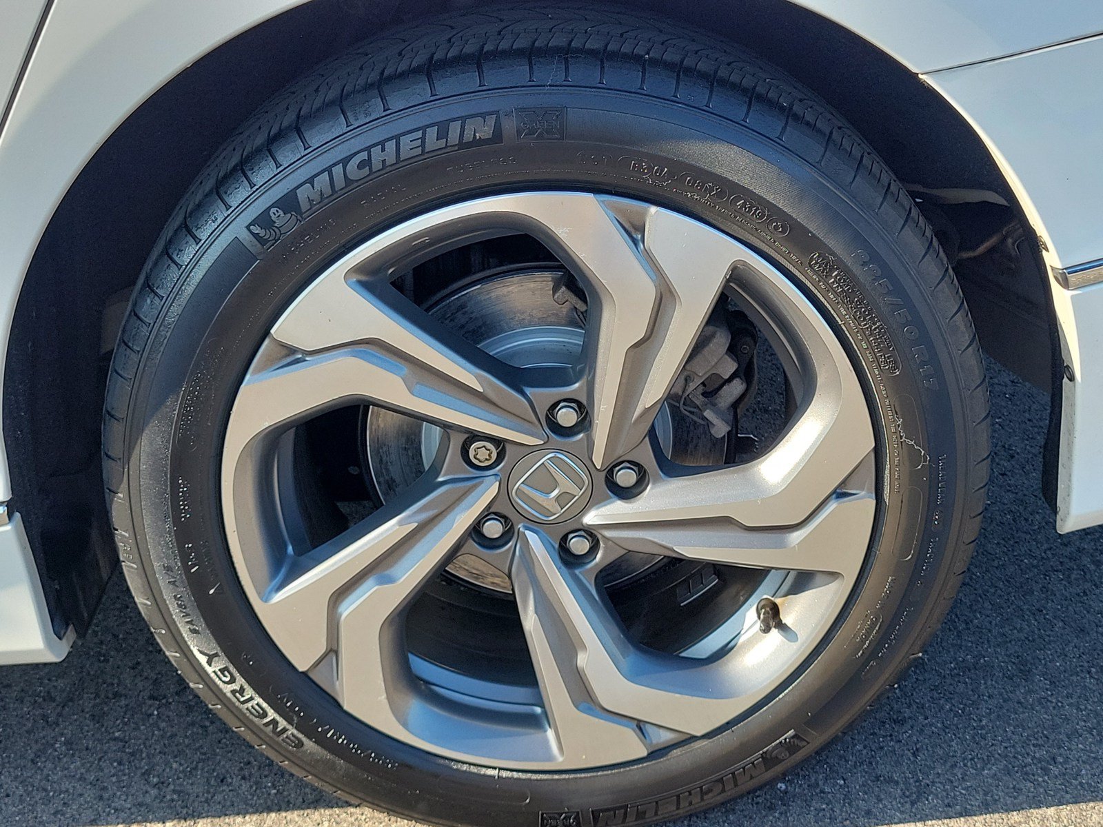 Used 2020 Honda Accord EX image 12