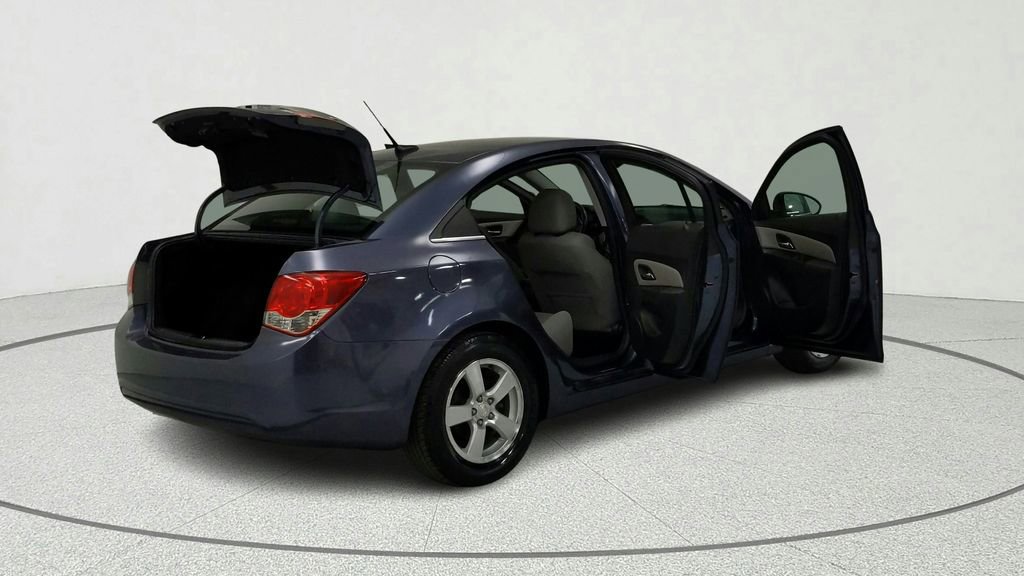 Used 2014 Chevrolet Cruze LT image 11