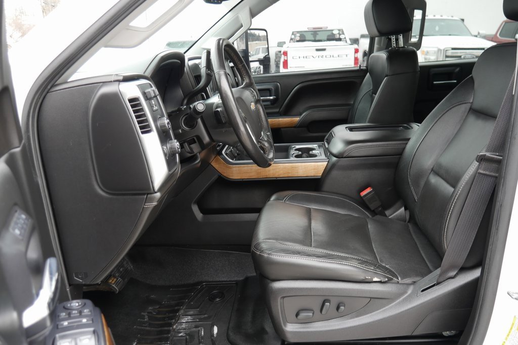 Used 2018 Chevrolet Silverado 3500 LTZ w/ Duramax Plus Package image 8