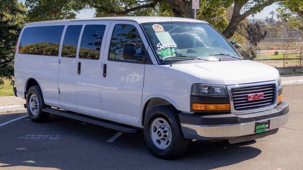 Used 2015 GMC Savana 3500 LS w/ Chrome Appearance Package image 13