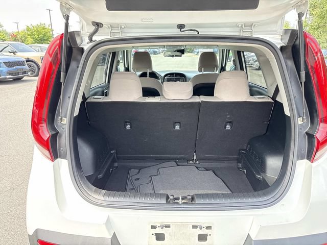 Used 2022 Kia Soul LX w/ Technology Package FWD image 12
