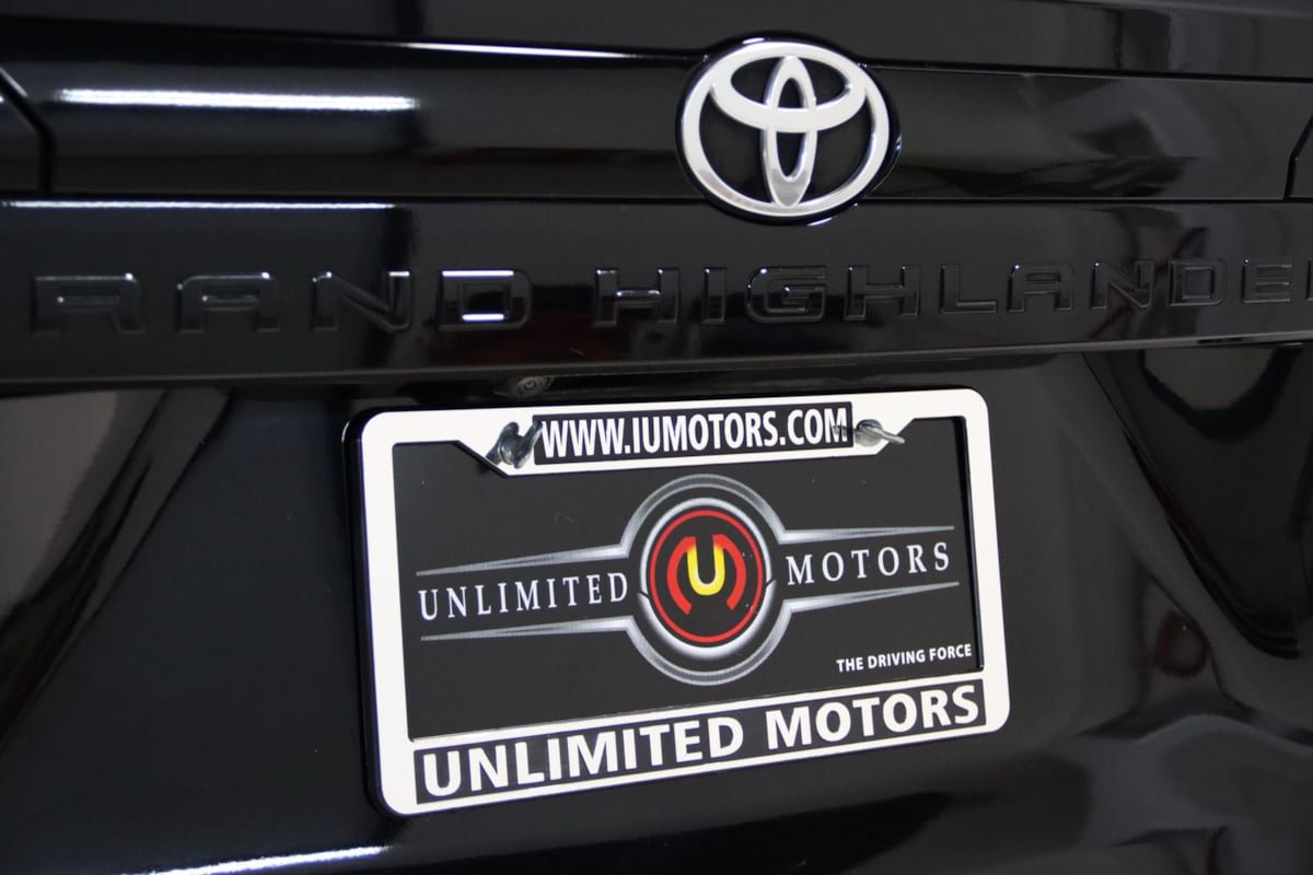 Used 2024 Toyota Grand Highlander FWD image 4