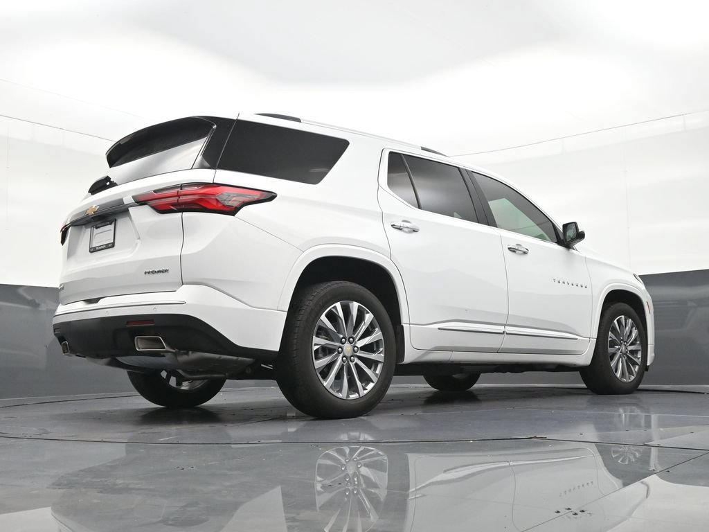 Used 2023 Chevrolet Traverse Premier FWD image 28