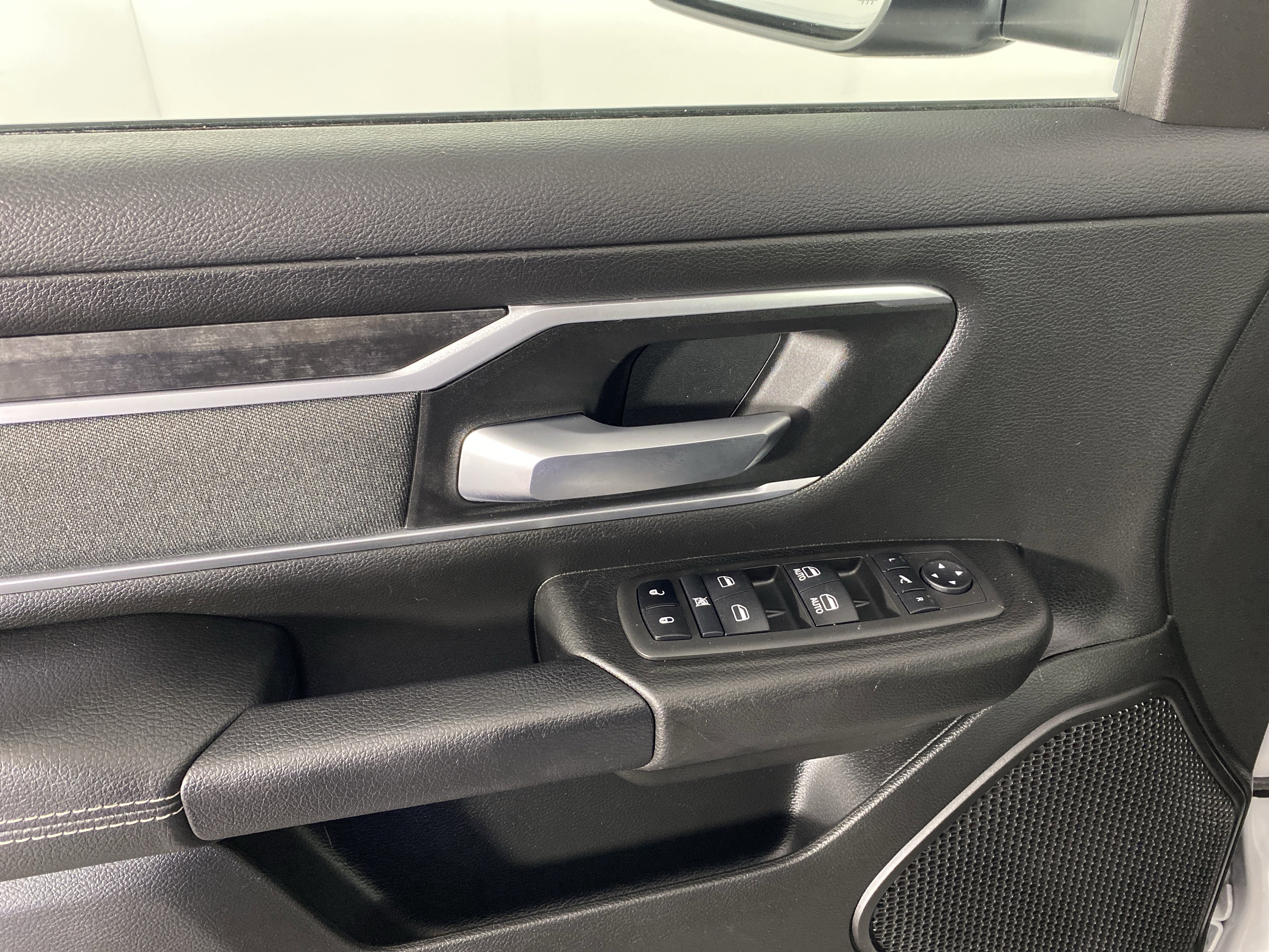 Used 2022 RAM 1500 Big Horn AWD/4WD image 14