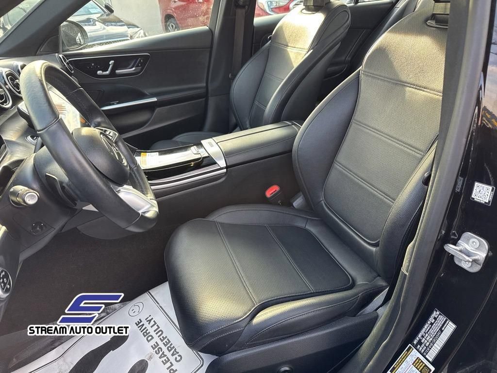 Used 2025 Mercedes-Benz C 300 4MATIC Sedan image 19