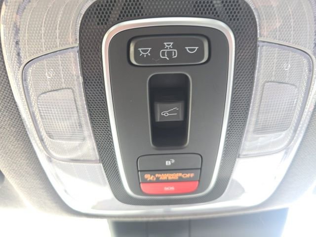 Used 2025 Hyundai Elantra SEL FWD image 22