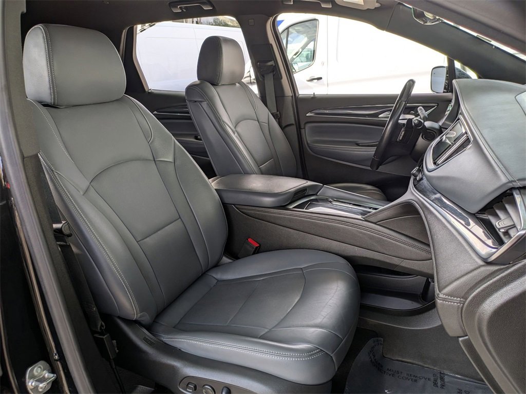 Used 2024 Buick Enclave Premium image 28