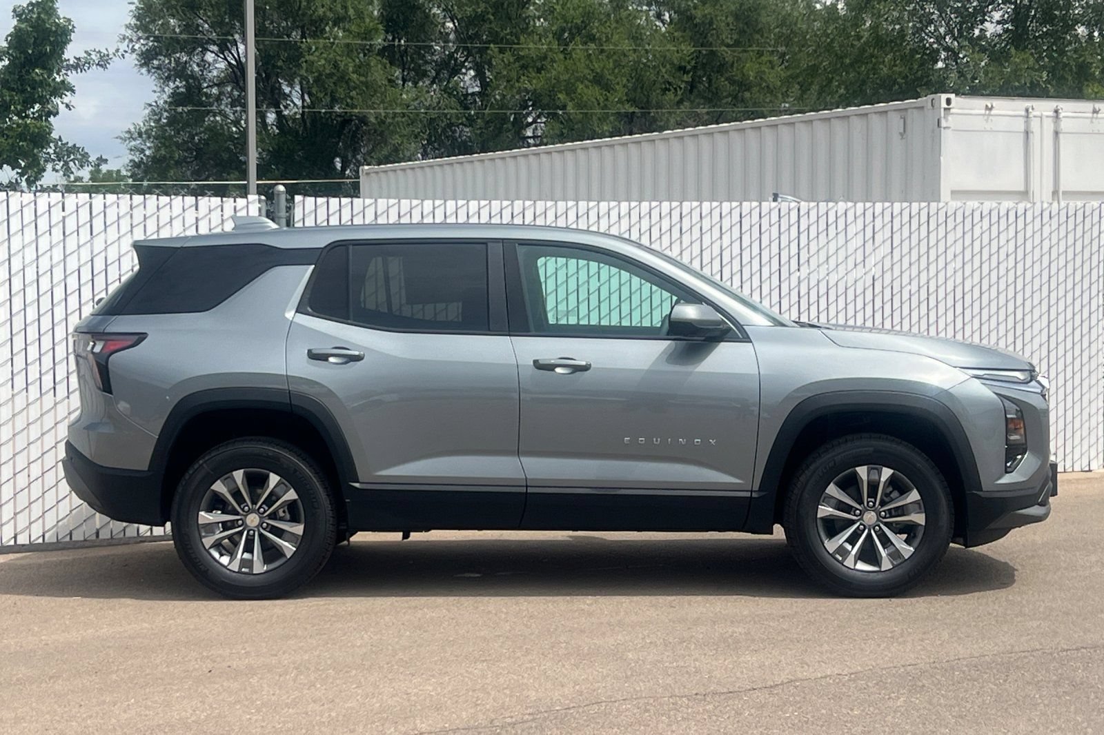 New 2026 Chevrolet Equinox LT w/ Safety and Technology Package AWD/4WD image 3