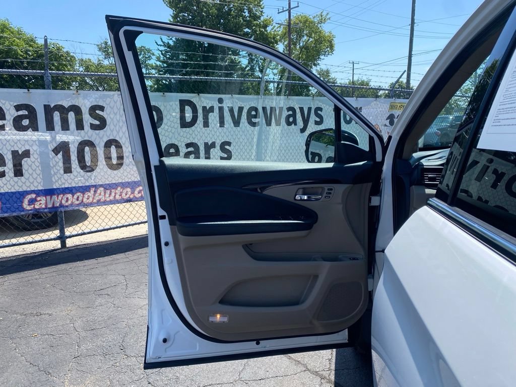 Used 2022 Honda Pilot Touring image 14