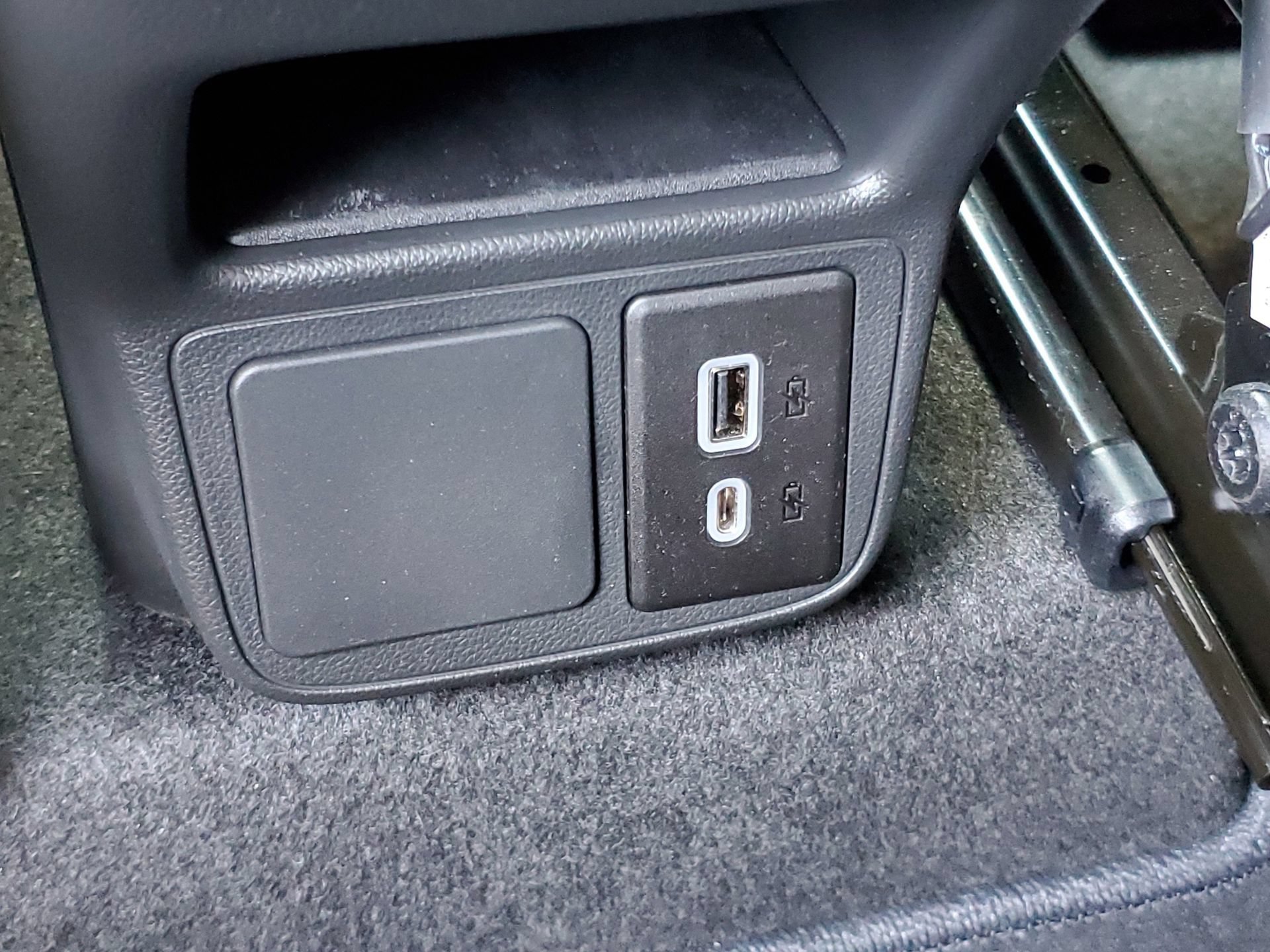 Used 2023 Buick Encore GX Select w/ Sport Touring Package FWD image 15
