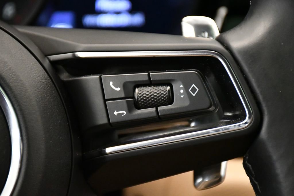 Certified 2023 Porsche Macan Turbo image 29